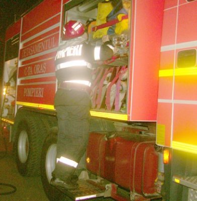 Incendiu în apropiere de Lidl, la o locuinţă situată pe I.C. Brătianu
